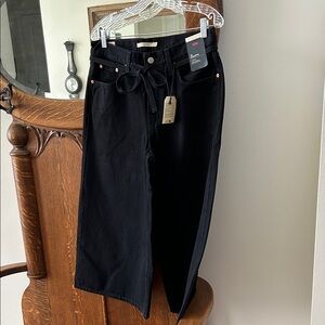Levi's Women's XL culotte black size 29Brand new never worn